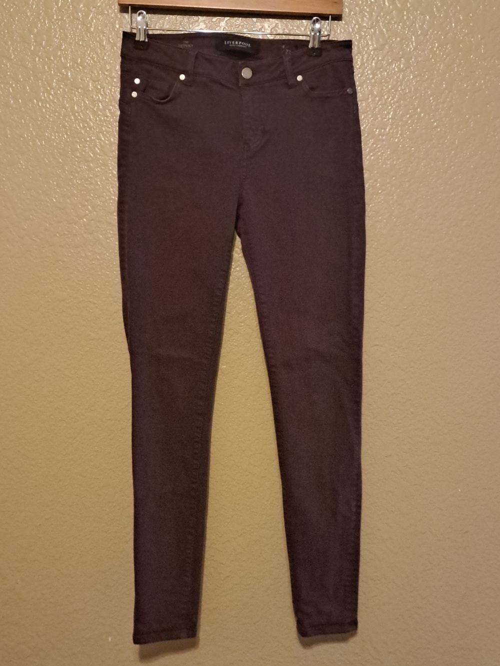 Liverpool Jeans Company Women's Skinny Jeans in Purple. Size 4/27.